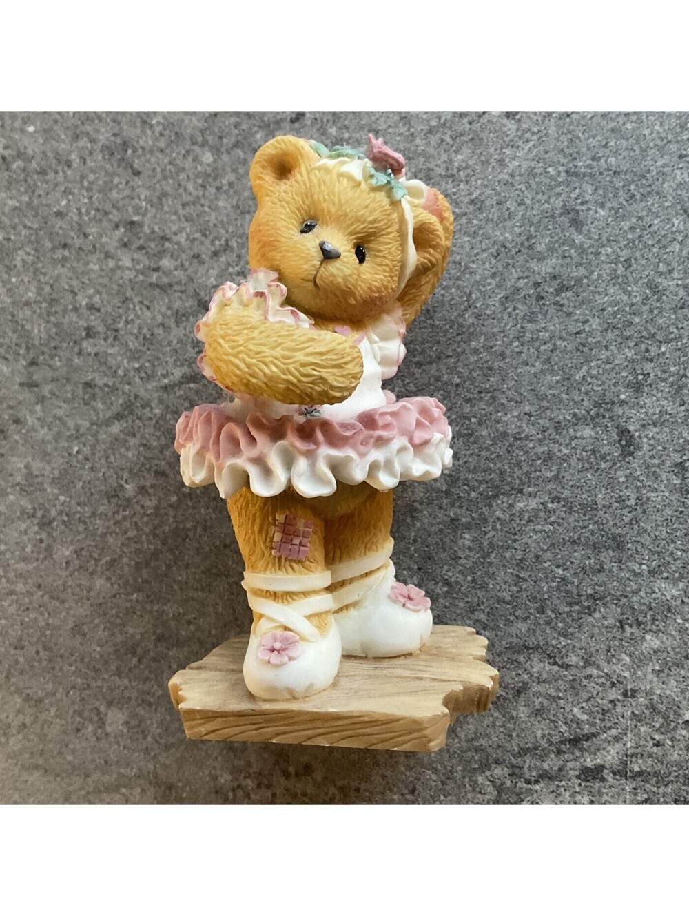 Cherished Teddies Bear Figurine 1996 Mindy # 156418 *